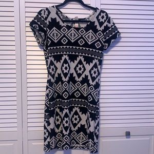 No Boundaries Large Geomteric Black and White Stretch Dress